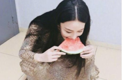 娱乐吃瓜酱穿搭视频,明星同款穿搭攻略